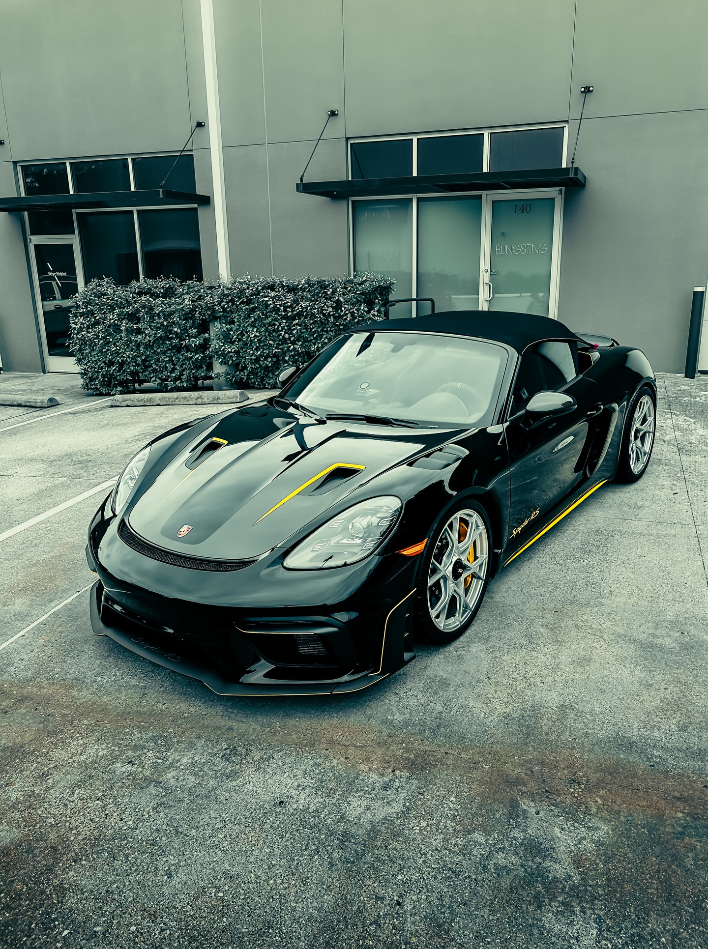 This Spyder RS came in clean, we just added the right details to make it stand out a little more🔥 Carbon fiber finish, yellow accents, an...