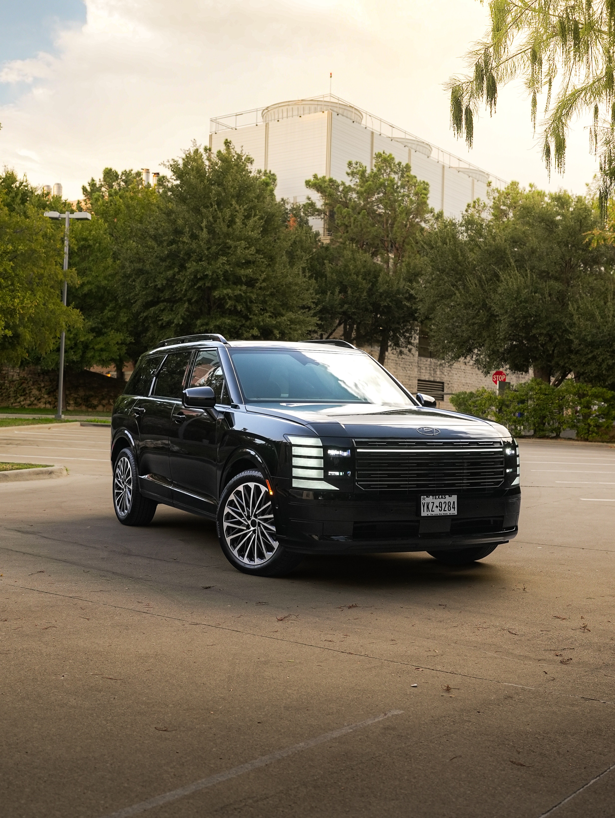 Chrome delete + a full ceramic coating has this 2027 Palisade Calligraphy looking insane! Customer opted to keep the wheels and grill chr...
